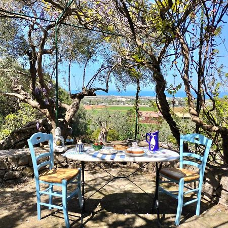 Bed and Breakfast Le Finestre Sul Mare Конверсано Екстер'єр фото